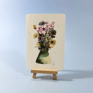 Postkarte  >Beigegrüne Vase<