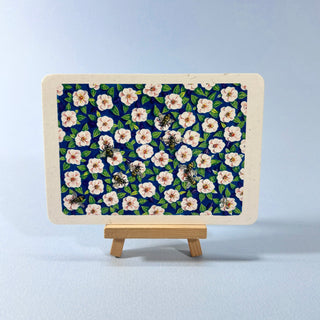 Postkarte  >Blumen & Bienen<