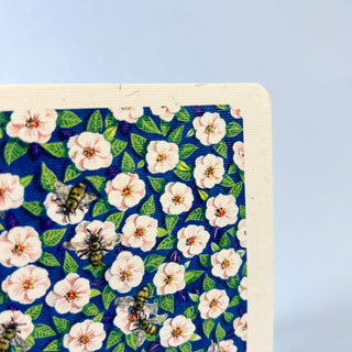 Postkarte  >Blumen & Bienen<