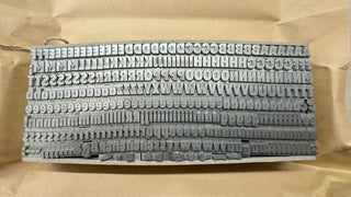 Super-Grotesk, 20°, schmal-fett (e)